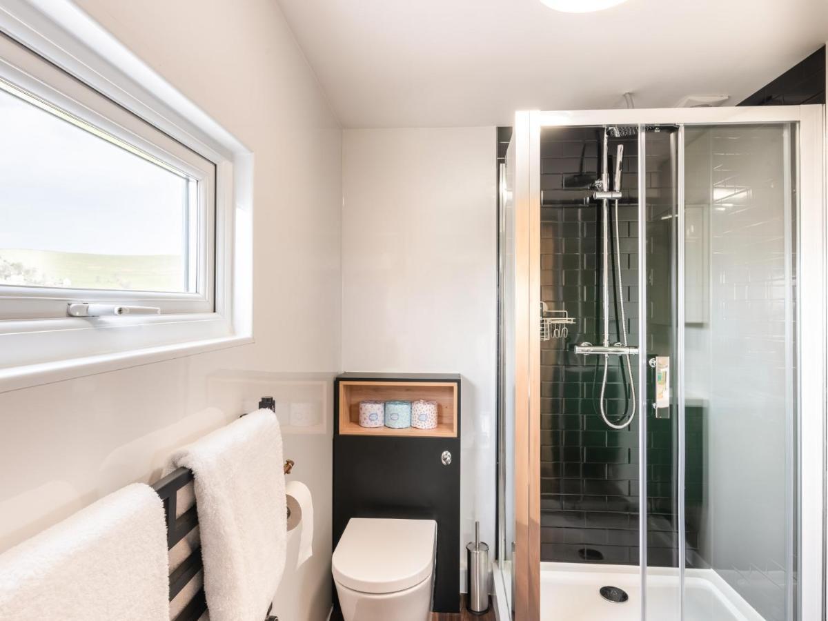 Haka Lodge Абъристуит Екстериор снимка